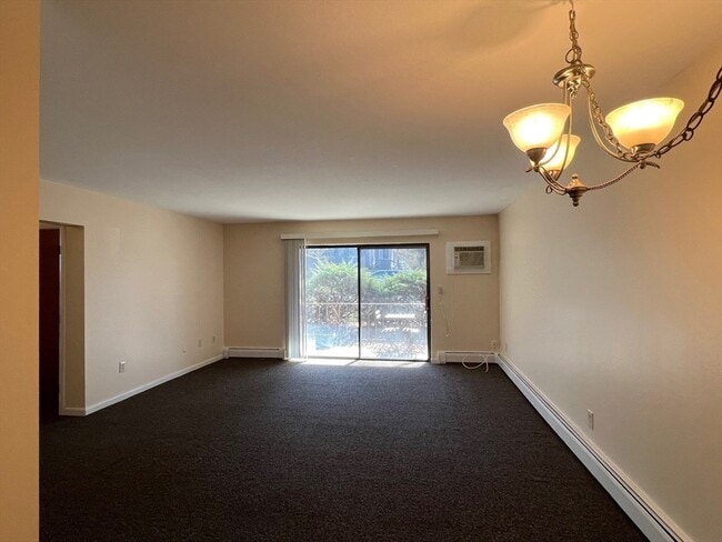 Building Photo - 33 Paul St