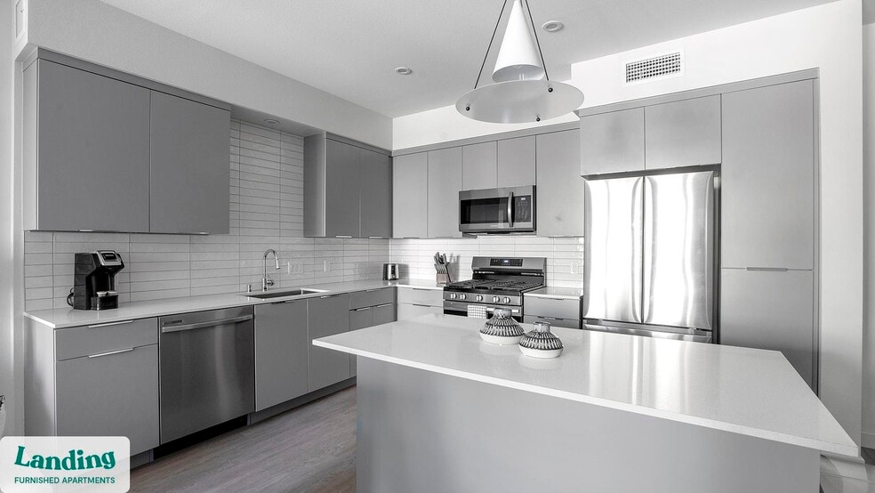 Building Photo - 9235 W Russell Rd