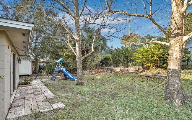 Building Photo - 716 Medina Ct