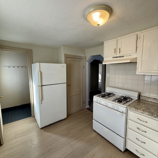 Building Photo - 338 La Motte Ln