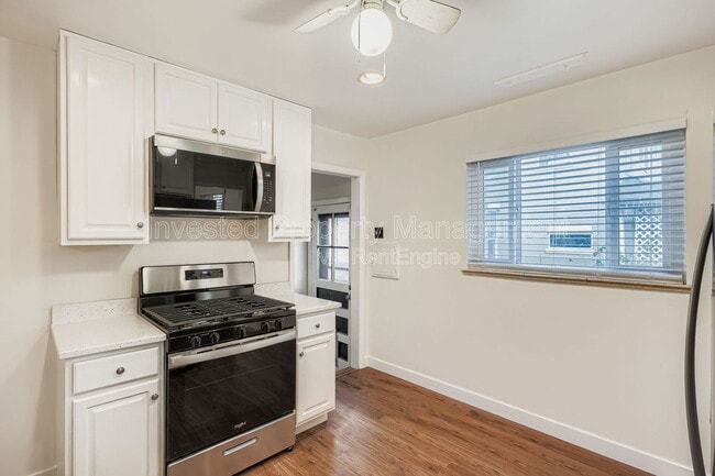 Building Photo - 4334 E 18th Ave