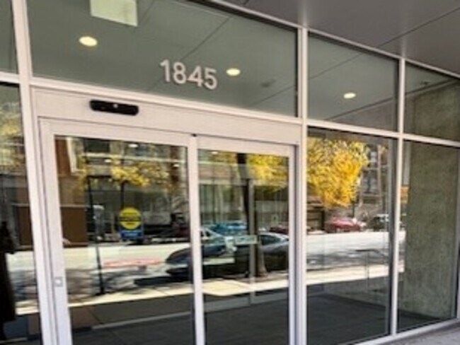 Primary Photo - 1845 S Michigan Ave