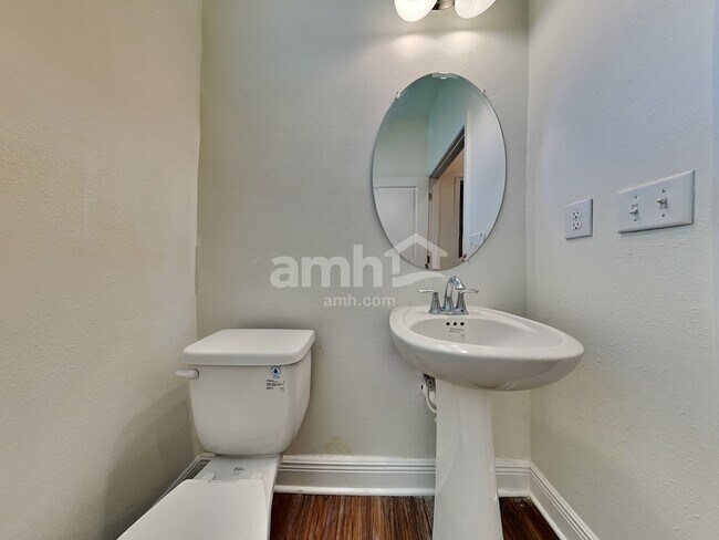 Building Photo - 20324 Calla Lily Dr