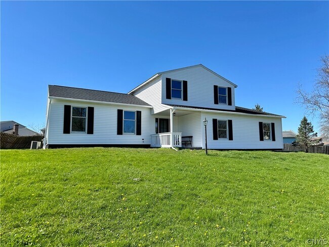 Building Photo - 4784 New Hope S