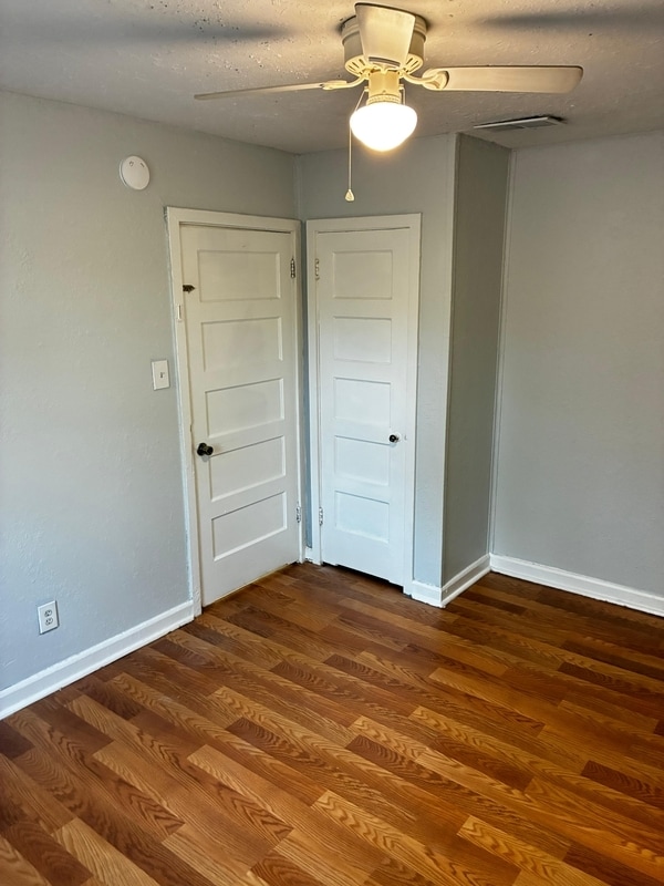 Building Photo - 314 Celery Ave S