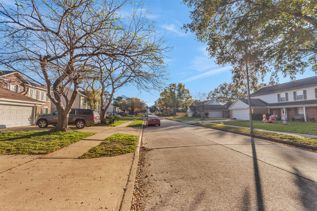 Building Photo - 11222 Sunshine Park Dr