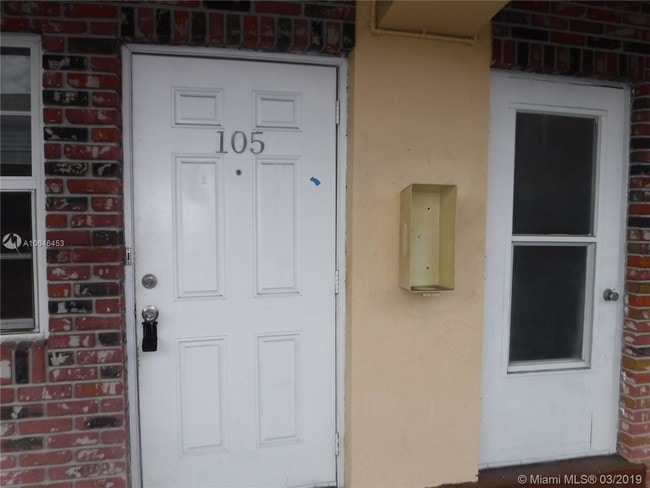 Building Photo - 2625 N Andrews Ave