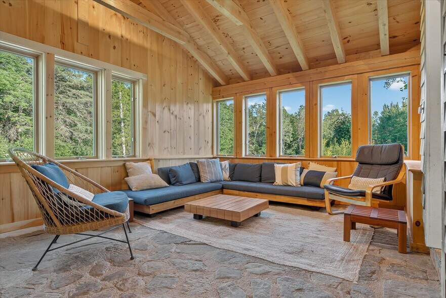 Building Photo - 782 Woods Hill Rd