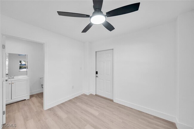 Building Photo - 128 Eucalyptus Ct