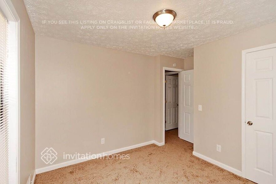 Building Photo - 911 Lebanon Pl