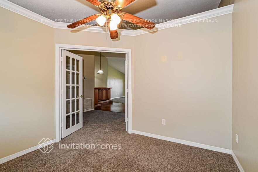 Building Photo - 811 Albi Ct