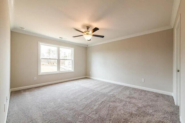 Building Photo - 121 Priestwood Ln