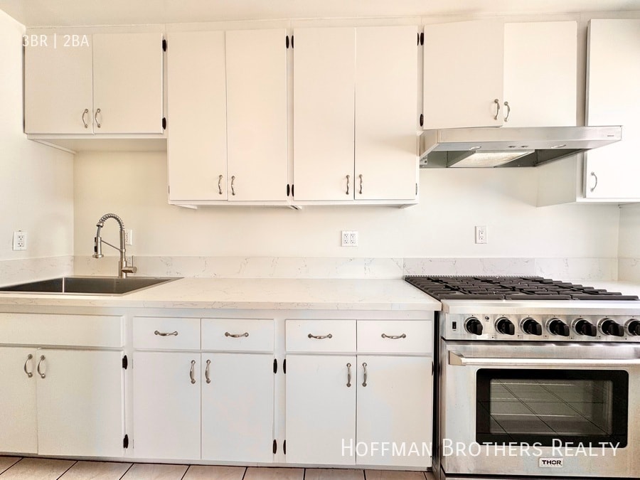 Building Photo - 5419 Harold Way