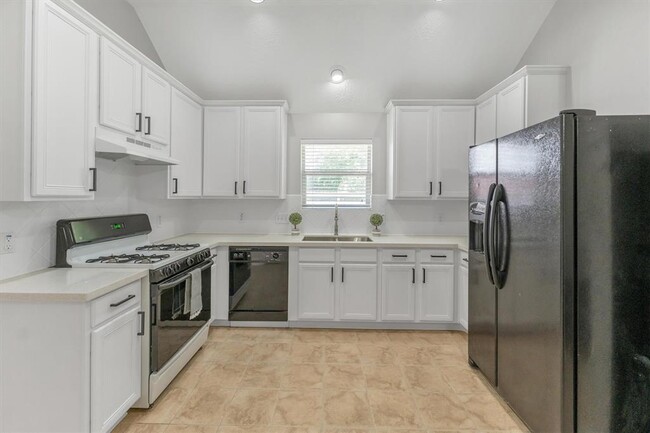 Building Photo - 2454 Colonial Springs Ln