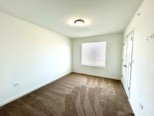 Building Photo - 1123 Gillespie Ln