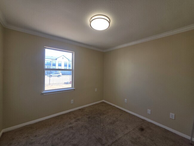 Building Photo - 3106 Fallwell Ln