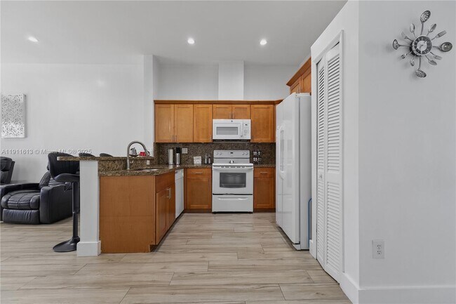 Building Photo - 8218 SW 163rd Pl