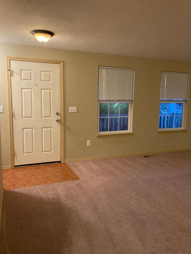 Building Photo - 2 Story Home in Lafayette - Showings Start 4/2