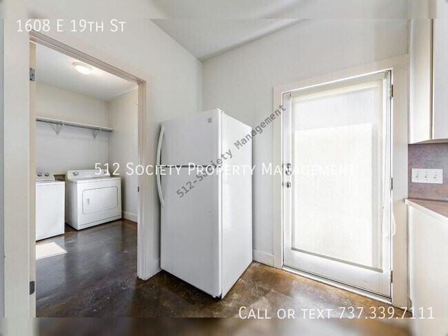Building Photo - 1608 E 19th St