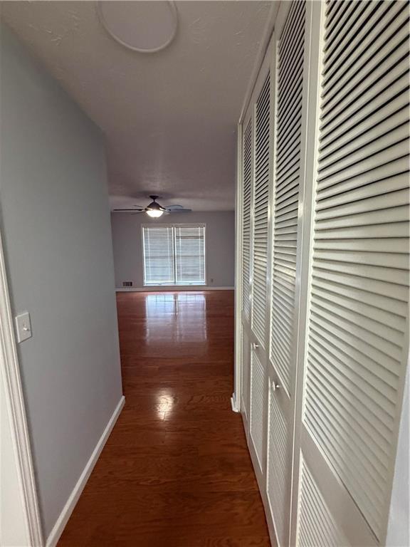 Building Photo - 3336 Camelot Dr NE