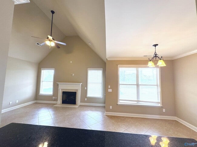 Building Photo - 126 Windridge Way SW