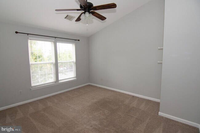 Building Photo - 110 Ingle Pl