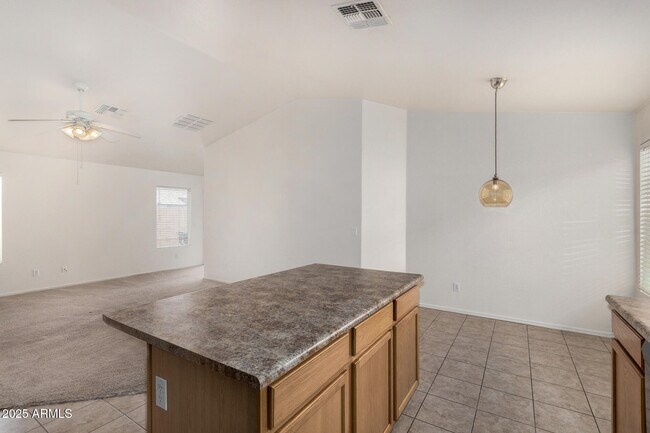 Building Photo - 2129 E Danbury Rd
