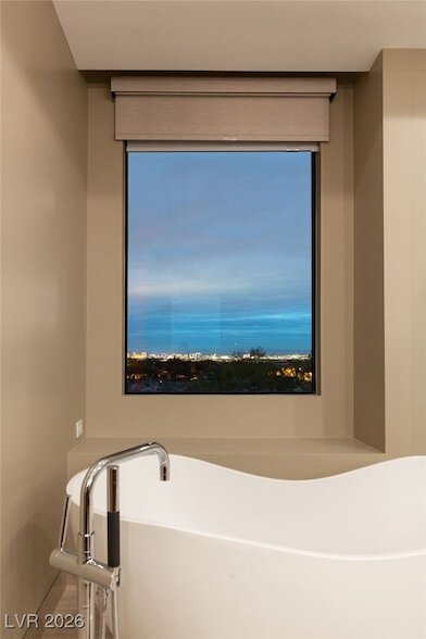 Building Photo - 98 Sun Glow Ln