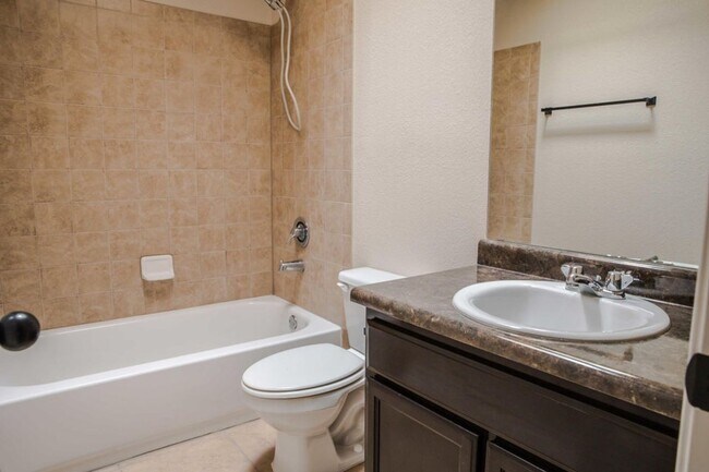 Building Photo - 2969 Pino Triste Dr