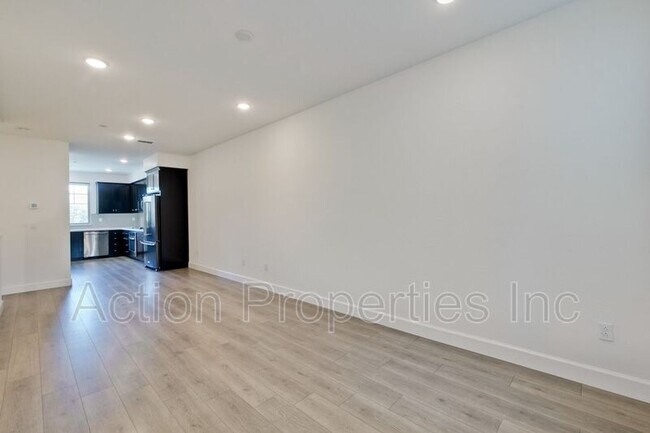 Building Photo - 605 Cinnamon Cir.