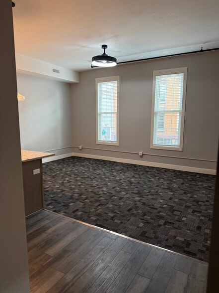 Apt 202 - 121 E Wooster St