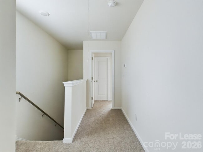 Building Photo - 8021 Murray Br Dr