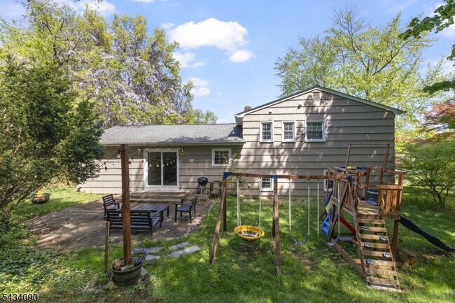 Building Photo - 28 Ethan Dr