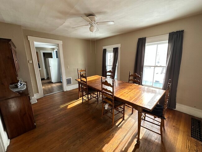 Building Photo - Grumbach Ave