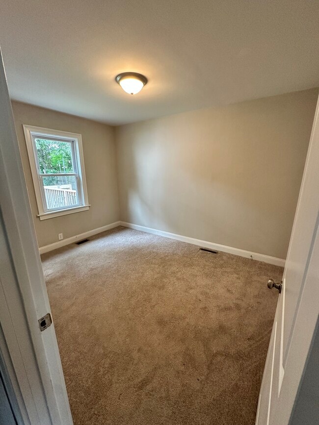 Building Photo - 1437 Norcova Ave