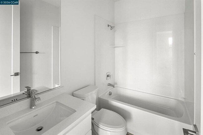 Building Photo - 2802 Chattelton Ln., San Pablo