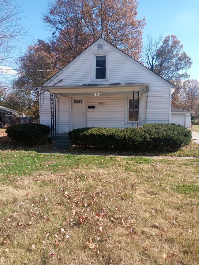 Primary Photo - Bungalow in the Pleasure Ridge Park Neighb...