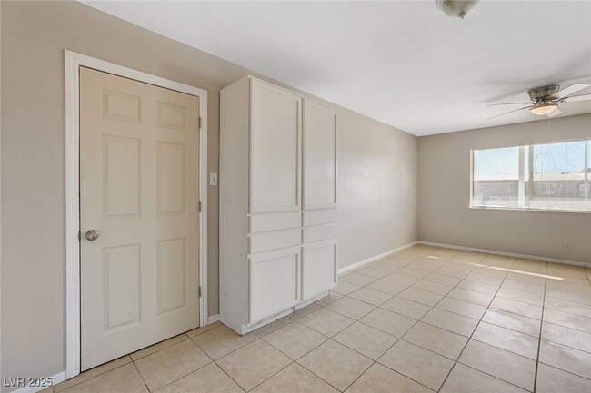 Building Photo - 620 Palmhurst Dr