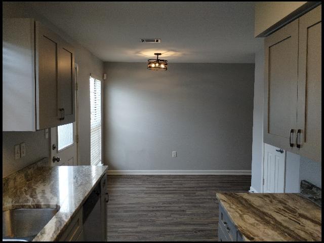 Building Photo - 220 Gamble Rd