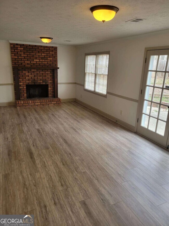 Building Photo - 3717 Leisure Ct