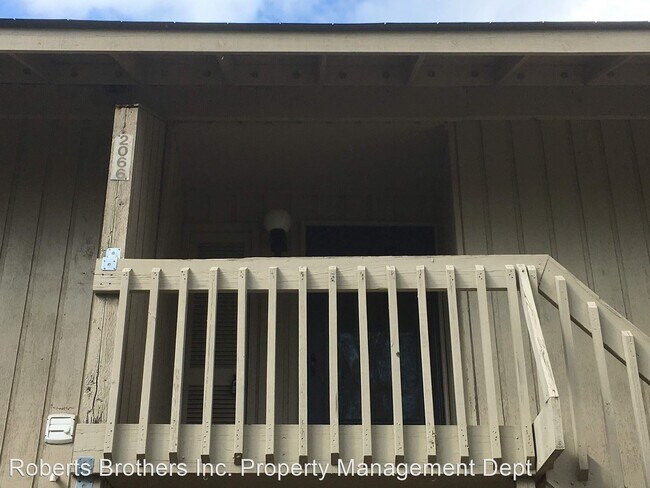 Building Photo - 1 br, 1 bath House - 2066 Sea Cliff Drive