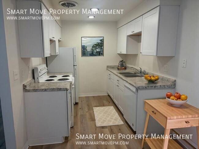 Building Photo - 2559 Targee-