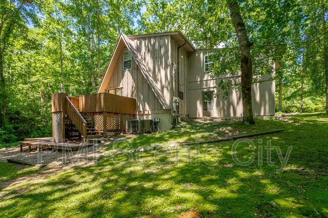 Building Photo - 1602 Rustic Homes Ln