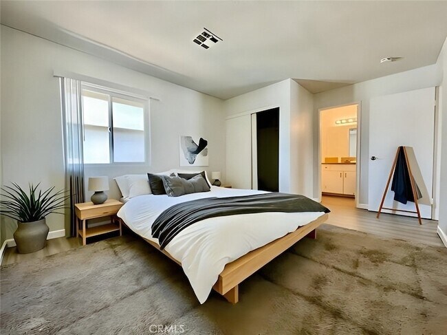 Building Photo - 44220 San Pablo Ave