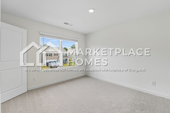 Building Photo - 4151 Hines Ln NE