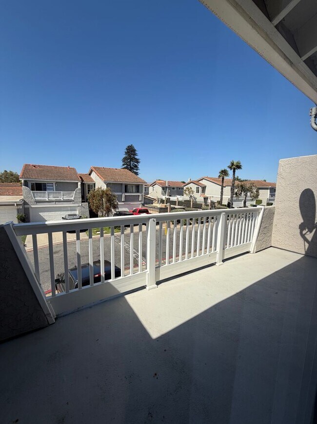 Building Photo - 1302 Gina Dr