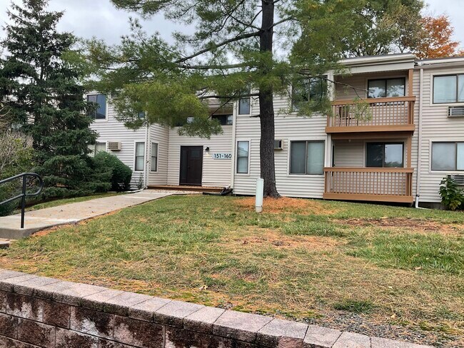 Building Photo - 157 Woodland Dr