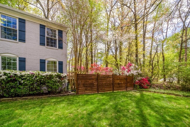 Building Photo - Extensively Renovated 4-Bedroom Home in Prime Location! Unbelievable custom kitchen.