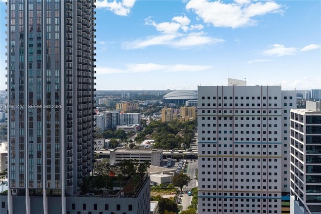 Building Photo - 11 NE 6th St