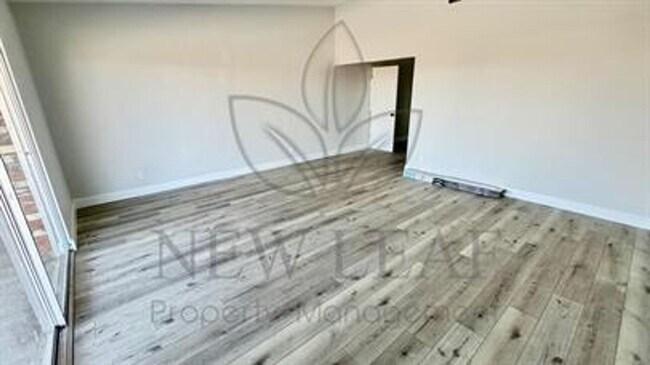 Building Photo - 10269 Choiceana Ave